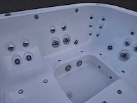 Jacuzzi 5 persoons jacuzzi en buitenspa - afbeelding 16 van  20