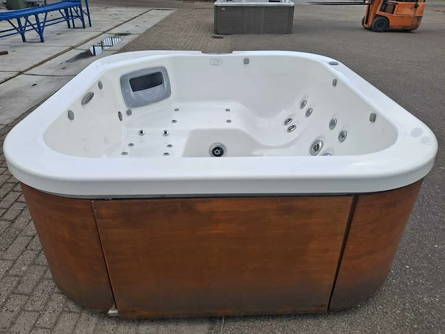 Jacuzzi 5 persoons jacuzzi en buitenspa - afbeelding 7 van  20