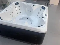 Jacuzzi 6/7 persoons - afbeelding 2 van  4