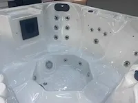 Jacuzzi 6/7 persoons - afbeelding 3 van  4