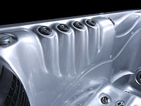 Jacuzzi en buitenspa - aquila spa - delvora - 5 persoons met 2 ligplaatsen - afbeelding 10 van  13