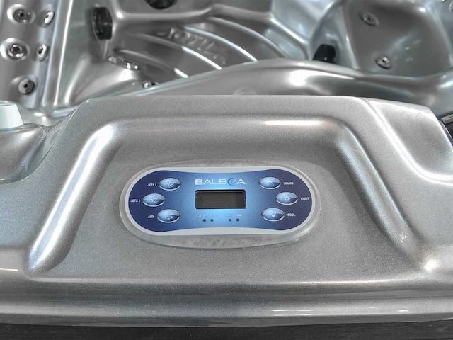 Jacuzzi en buitenspa - aquila spa - delvora - 5 persoons met 2 ligplaatsen - afbeelding 8 van  13