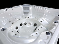 Jacuzzi en buitenspa - aquila spa - filena - 6 persoons met 2 ligplaatsen - afbeelding 5 van  17