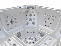 Jacuzzi en buitenspa - vonato - alerra - vrijstaand 5 persoons bad - afbeelding 11 van  13