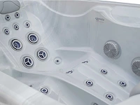 Jacuzzi en buitenspa - vonato - borealis - vrijstaand 2 persoons bad - afbeelding 6 van  11
