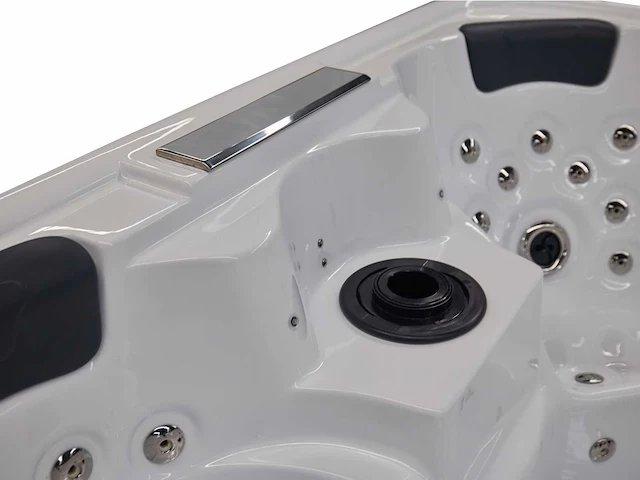 Jacuzzi en buitenspa - vonato - cavinza - 5-persoons spa met 3 ligplaatsen - afbeelding 16 van  17