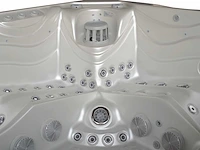 Jacuzzi en buitenspa - vonato - elvora - vrijstaand 5 persoons bad - afbeelding 6 van  14