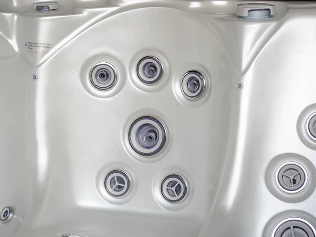 Jacuzzi en buitenspa - vonato - elvora - vrijstaand 5 persoons bad - afbeelding 7 van  14