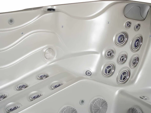 Jacuzzi en buitenspa - vonato - elvora - vrijstaand 5 persoons bad - afbeelding 8 van  14
