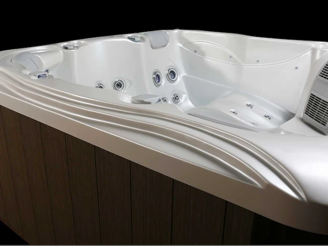 Jacuzzi en buitenspa - vonato - harmonia - vrijstaand 5 persoons bad - afbeelding 2 van  16
