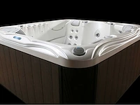 Jacuzzi en buitenspa - vonato - harmonia - vrijstaand 5 persoons bad - afbeelding 16 van  16