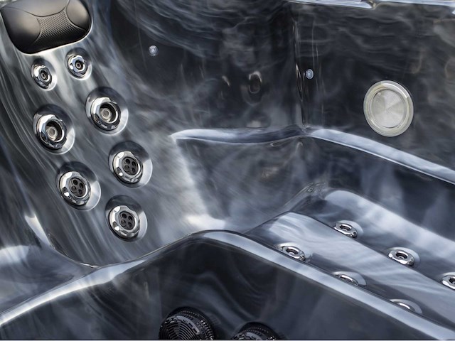 Jacuzzi en buitenspa - vonato - mavona - vrijstaand 5 persoons bad - afbeelding 3 van  13