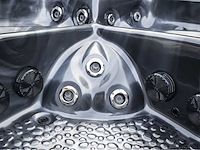 Jacuzzi en buitenspa - vonato - mavona - vrijstaand 5 persoons bad - afbeelding 4 van  13