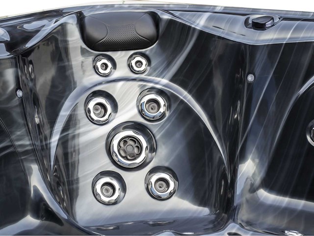 Jacuzzi en buitenspa - vonato - mavona - vrijstaand 5 persoons bad - afbeelding 11 van  13