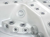 Jacuzzi en buitenspa - vonato - vantica - vrijstaand 5 persoons bad - afbeelding 4 van  10