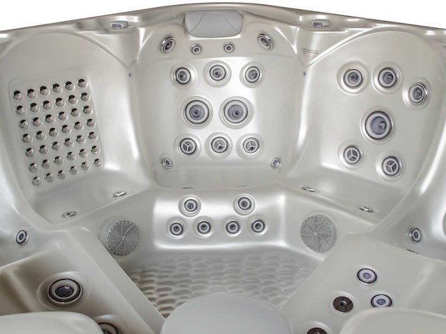 Jacuzzi en buitenspa - vonato - vistano - vrijstaand 5 persoons bad - afbeelding 52 van  62
