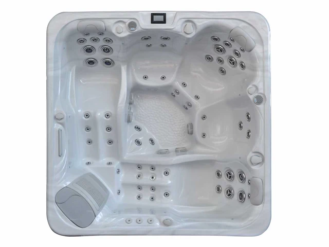 Jacuzzi en buitenspa - vonato - voltra - vrijstaand 5 persoons bad - afbeelding 1 van  8