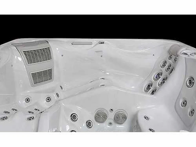 Jacuzzi en buitenspa - vonato - voltra - vrijstaand 5 persoons bad - afbeelding 6 van  8