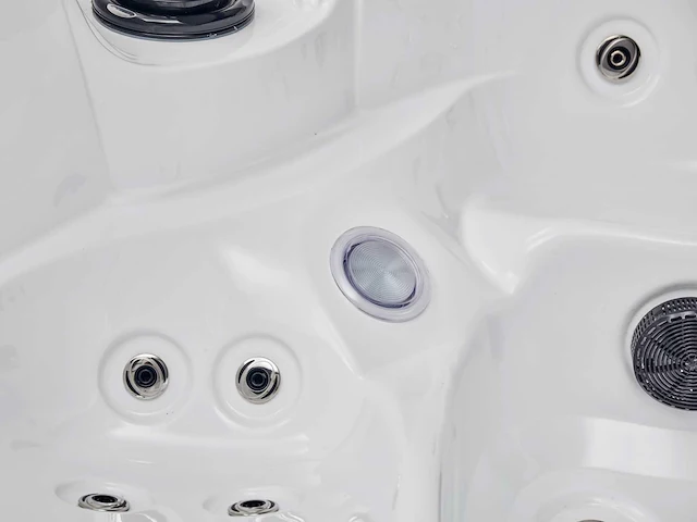 Jacuzzi en buitenspa - vonato - vrijstaand - afbeelding 3 van  12
