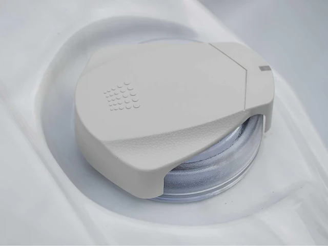 Jacuzzi en buitenspa - vonato - zorenta - vrijstaand 5 persoons bad - afbeelding 6 van  14