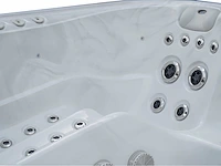 Jacuzzi en buitenspa - vonato - zorenta - vrijstaand 5 persoons bad - afbeelding 13 van  14