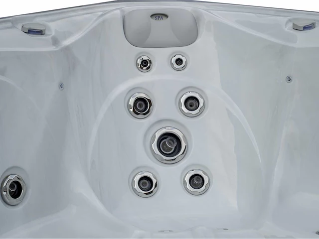 Jacuzzi en buitenspa - vonato - zorenta - vrijstaand 5 persoons bad - afbeelding 14 van  14