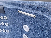 Jacuzzi en buitenspa - afbeelding 16 van  28