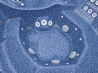 Jacuzzi en buitenspa - afbeelding 6 van  28