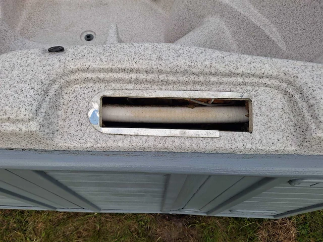 Jacuzzi en buitenspa - afbeelding 27 van  31