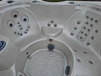 Jacuzzi en buitenspa - afbeelding 26 van  26