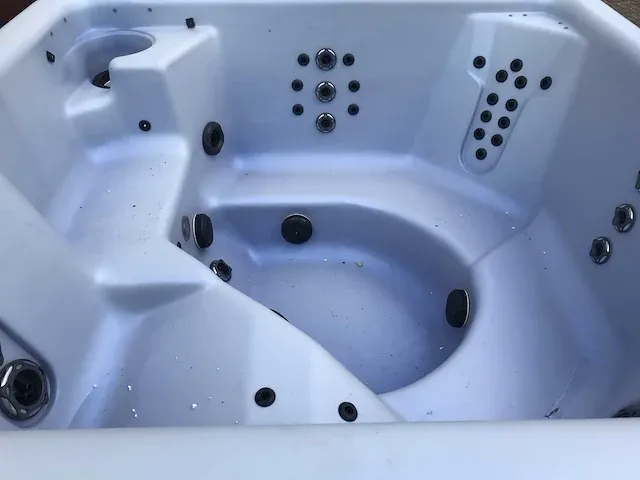Jacuzzi - afbeelding 4 van  8
