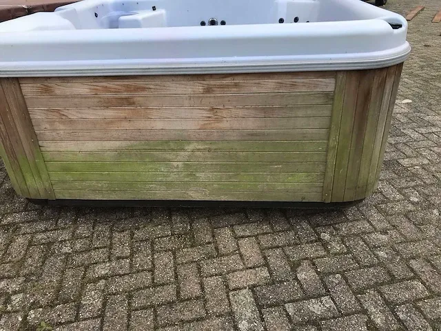 Jacuzzi - afbeelding 8 van  8