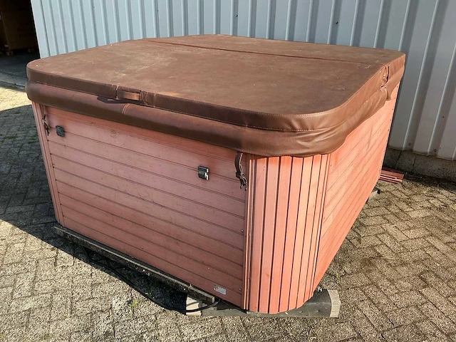 Jacuzzi - afbeelding 4 van  13