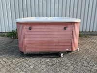 Jacuzzi - afbeelding 10 van  13