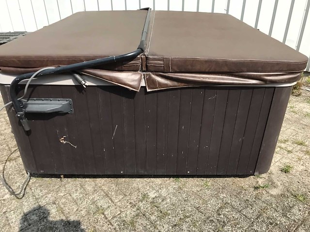 Jacuzzi - afbeelding 5 van  5