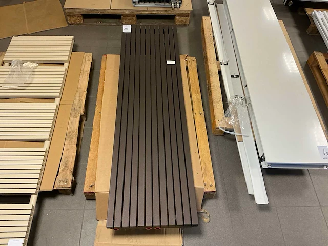 Jaga tetra designradiator - afbeelding 1 van  7