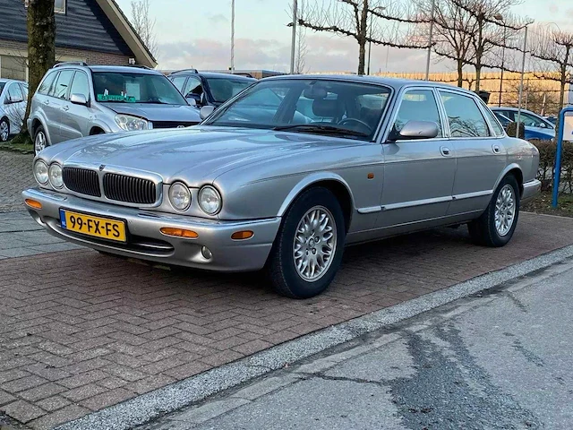 Jaguar - 2000 - xj - 3.2 v8 executive - 99-fx-fs - afbeelding 1 van  19