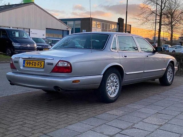 Jaguar - 2000 - xj - 3.2 v8 executive - 99-fx-fs - afbeelding 14 van  19