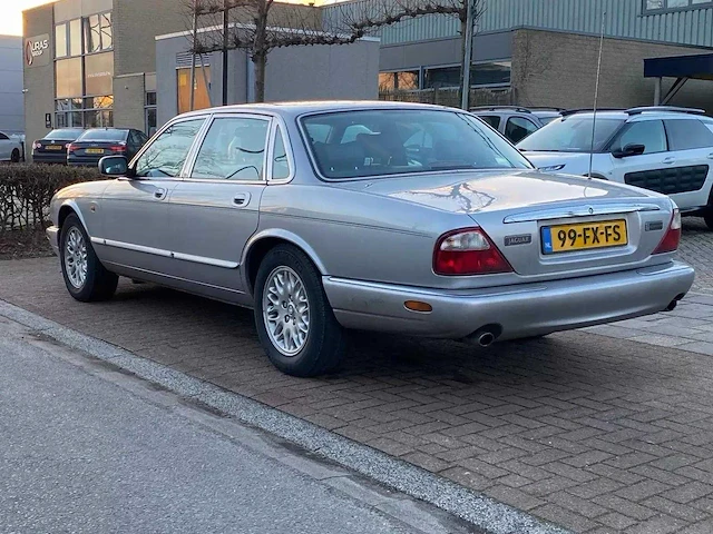 Jaguar - 2000 - xj - 3.2 v8 executive - 99-fx-fs - afbeelding 15 van  19
