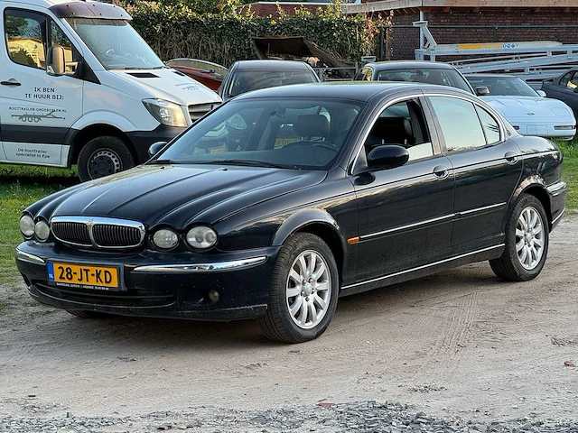Jaguar - 2002 - x-type - 2.5 v6 executive - 28-jt-kd - afbeelding 1 van  13