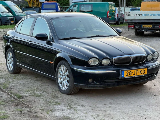 Jaguar - 2002 - x-type - 2.5 v6 executive - 28-jt-kd - afbeelding 7 van  13