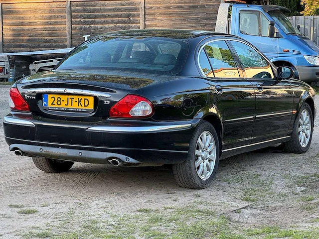 Jaguar - 2002 - x-type - 2.5 v6 executive - 28-jt-kd - afbeelding 8 van  13