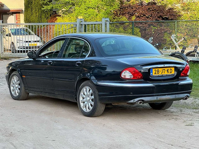 Jaguar - 2002 - x-type - 2.5 v6 executive - 28-jt-kd - afbeelding 10 van  13