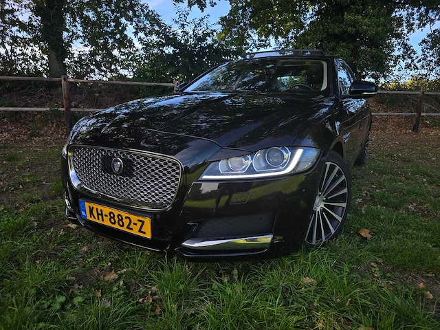 Jaguar - 2015 - xf - 2.0d portfolio - 103dkm - kh-882-z - afbeelding 19 van  25