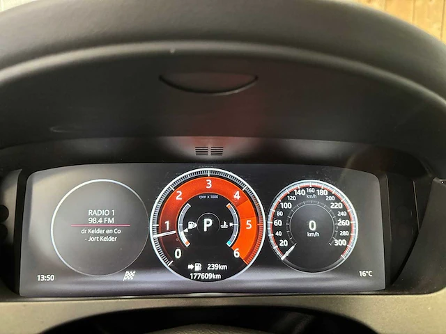 Jaguar - 2017 - f-pace - 2.0 portf. awd 20d - r-547-xl - afbeelding 9 van  30
