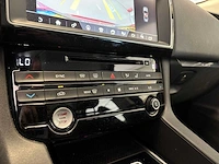 Jaguar - 2017 - f-pace - 2.0 portf. awd 20d - r-547-xl - afbeelding 13 van  30
