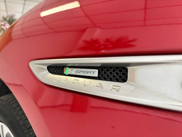 Jaguar - 2017 - f-pace - 2.0 portf. awd 20d - r-547-xl - afbeelding 29 van  30