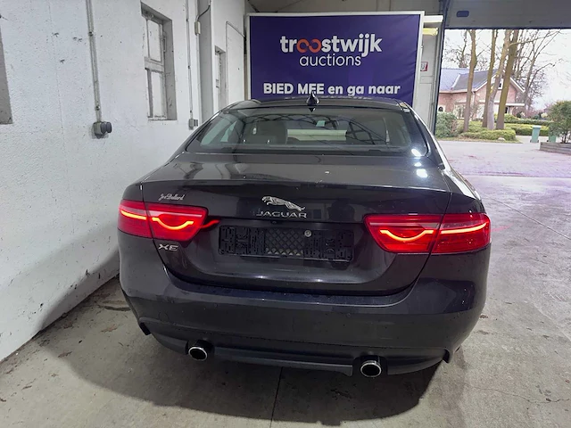 Jaguar - 2017 - xe - 2.0t automaat - us papers - afbeelding 21 van  26