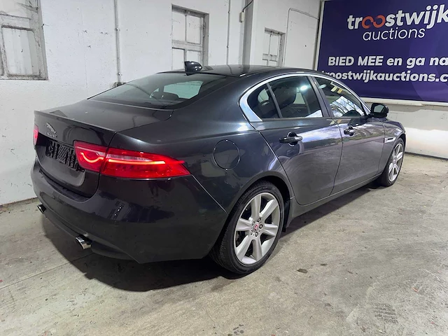 Jaguar - 2017 - xe - 2.0t automaat - us papers - afbeelding 22 van  26