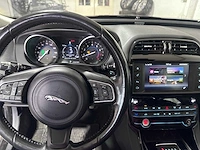 Jaguar - 2017 - xe - 2.0t automaat - us papers - afbeelding 26 van  26